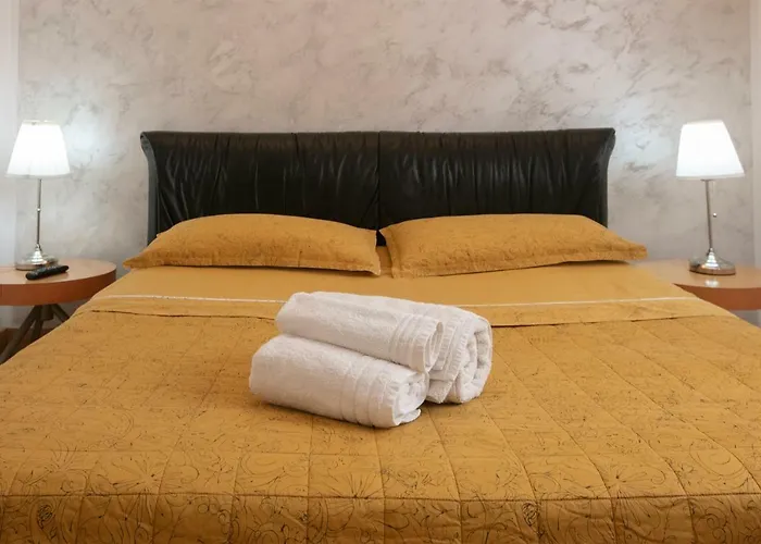 Giardini E Mare 夸尔图-圣埃莱娜