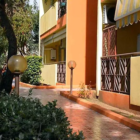 Bed & Breakfast Giardini E Mare Quartu SantʼElena