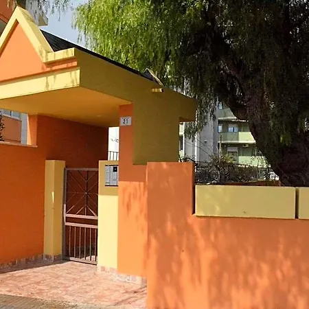Bed & Breakfast Giardini E Mare Quartu SantʼElena