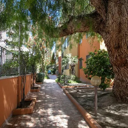 Giardini E Mare לינה וארוחת בוקר Quartu SantʼElena