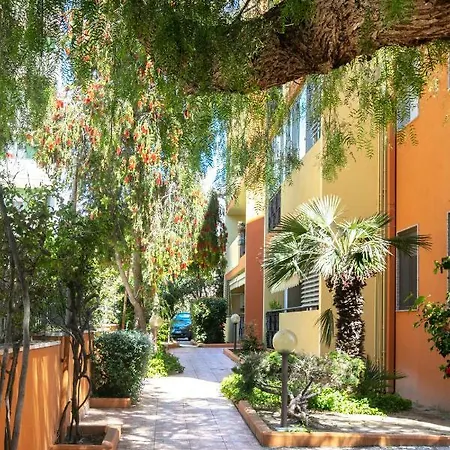 Giardini E Mare לינה וארוחת בוקר 4*