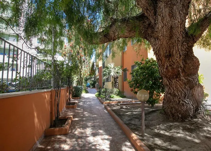 Giardini E Mare Oda ve Kahvaltı Quartu SantʼElena